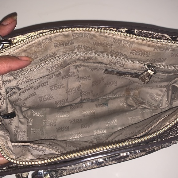 Michael Kors Metallic Gold & Black Python Embossed Leather purse - Picture 8 of 8